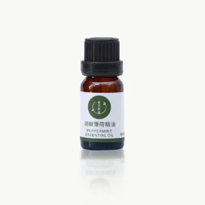 peppermint_essential_oil_with_reflection_1118